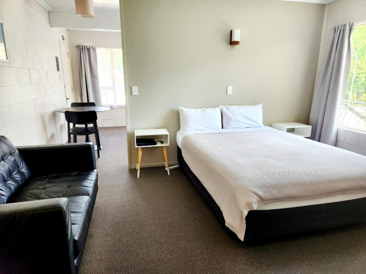 Kelly'S Riverside Motel Taumarunui Eksteriør bilde