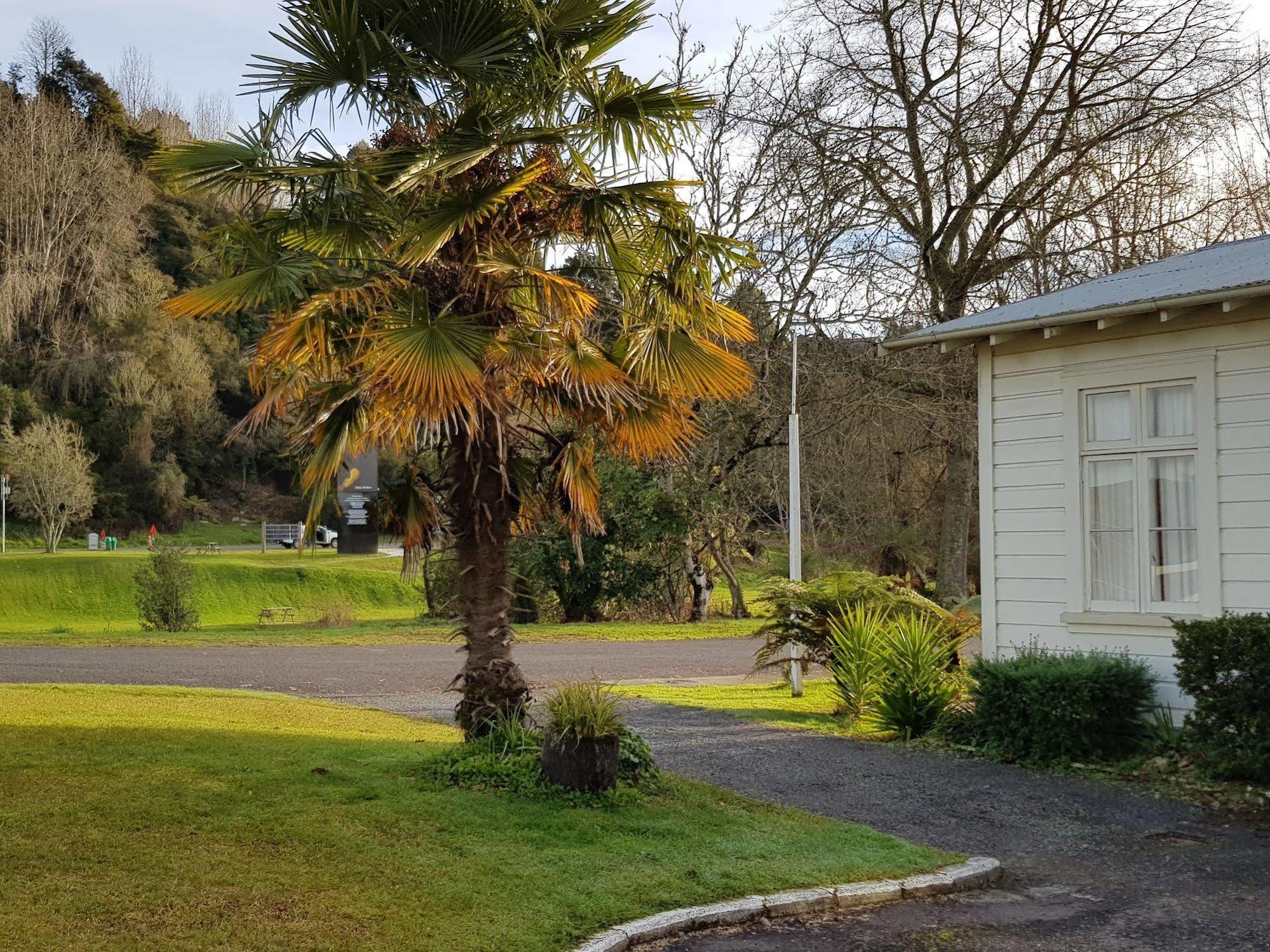 Kelly'S Riverside Motel Taumarunui Eksteriør bilde